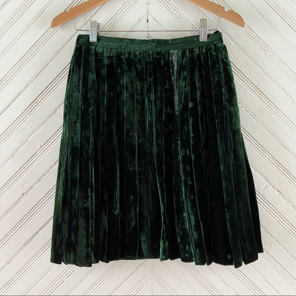 Saint Laurent • Green Velvet Pleated Wrap Skirt - Picture 5 of 8